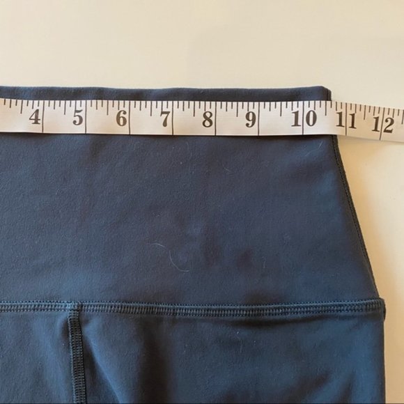 EUC! LORNA JANE Edge Core Ankle Biter Tight in Grey! - Picture 5 of 6